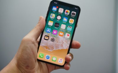 Top five reasons why we should buy an iPhone